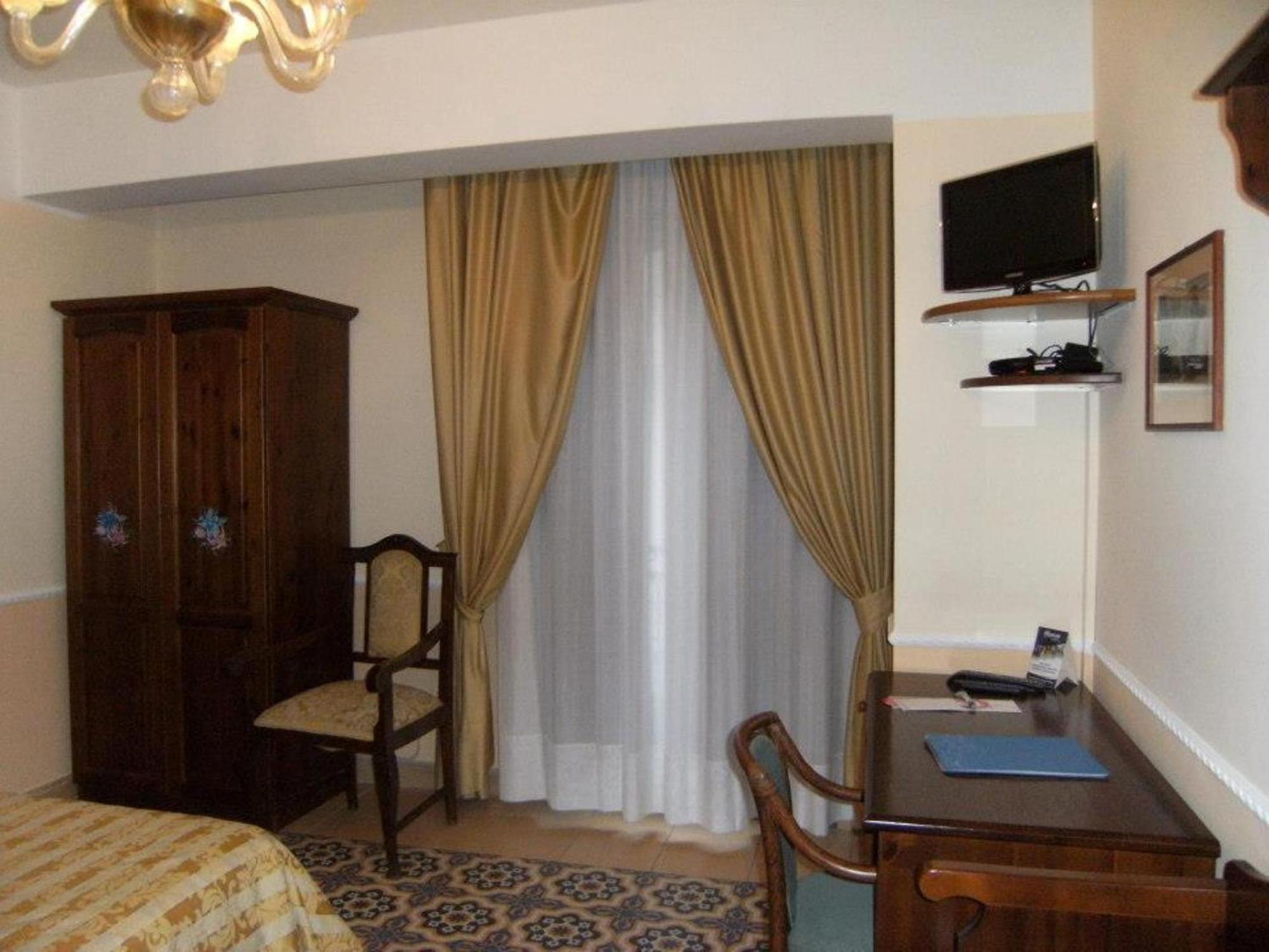 Hotel U' Bais Scilla Exterior photo